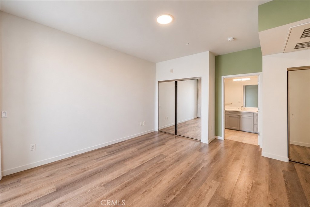 1055 S Serrano Avenue 403 Property Photo 8