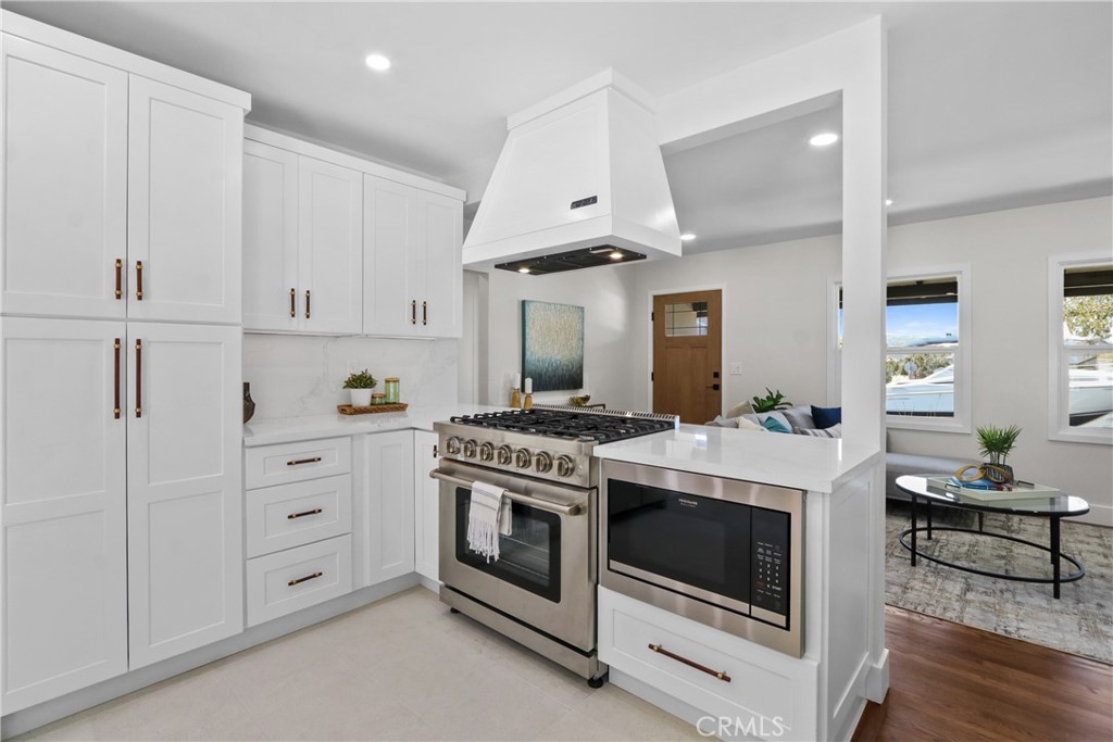 22910 Cabrillo Avenue Property Photo 9
