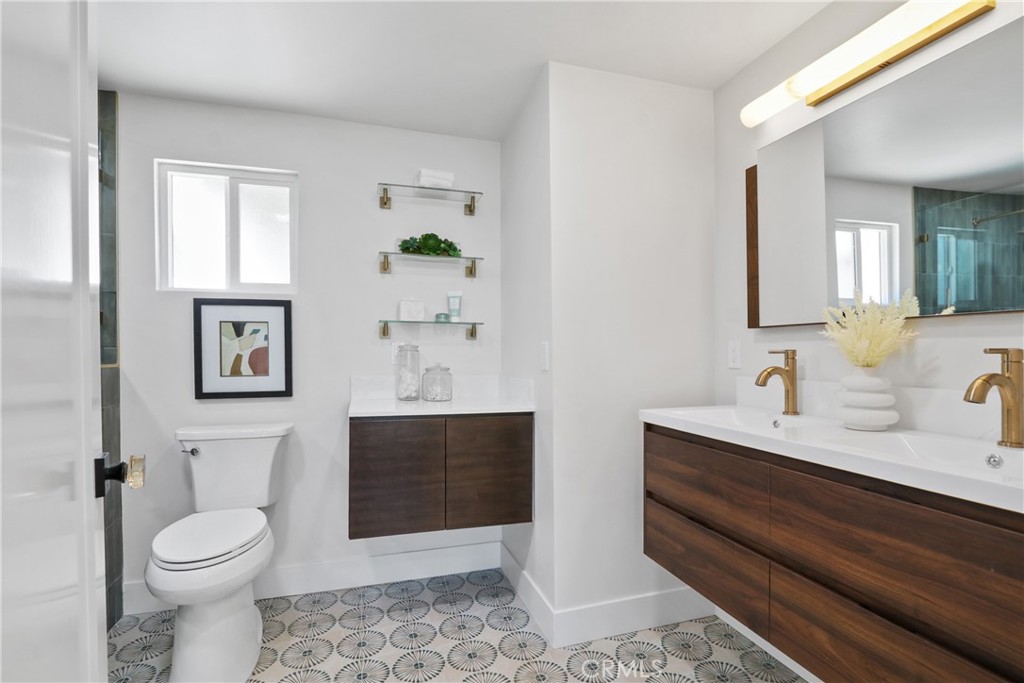 22910 Cabrillo Avenue Property Photo 15