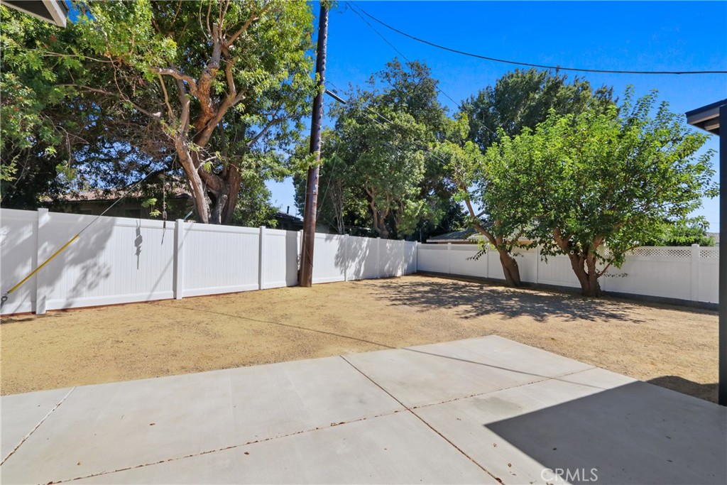 22910 Cabrillo Avenue Property Photo 20
