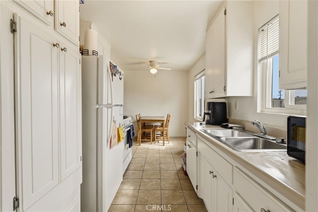 5949 Atlantic Avenue Property Photo 14