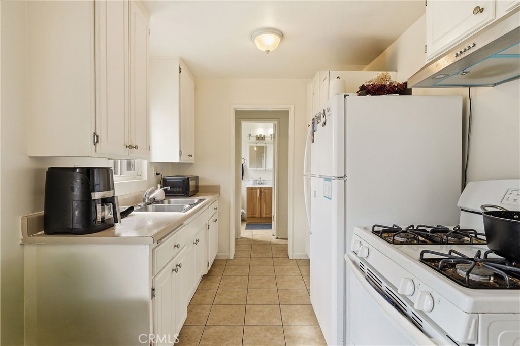 5949 Atlantic Avenue Property Photo 15