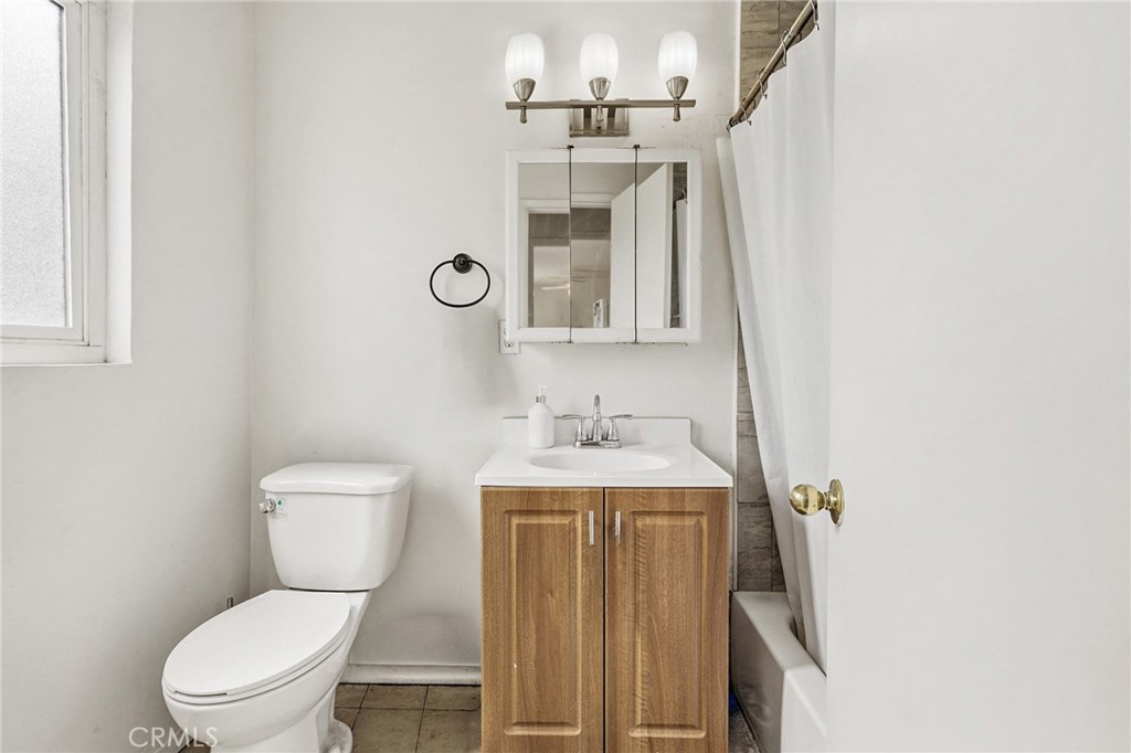 5949 Atlantic Avenue Property Photo 20