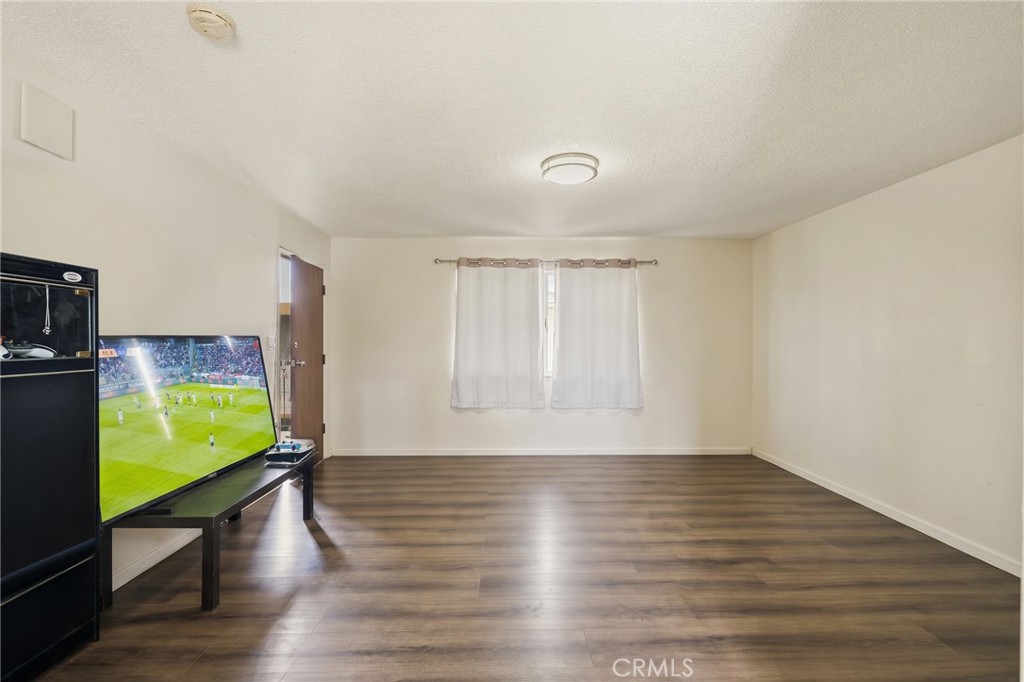 5949 Atlantic Avenue Property Photo 21