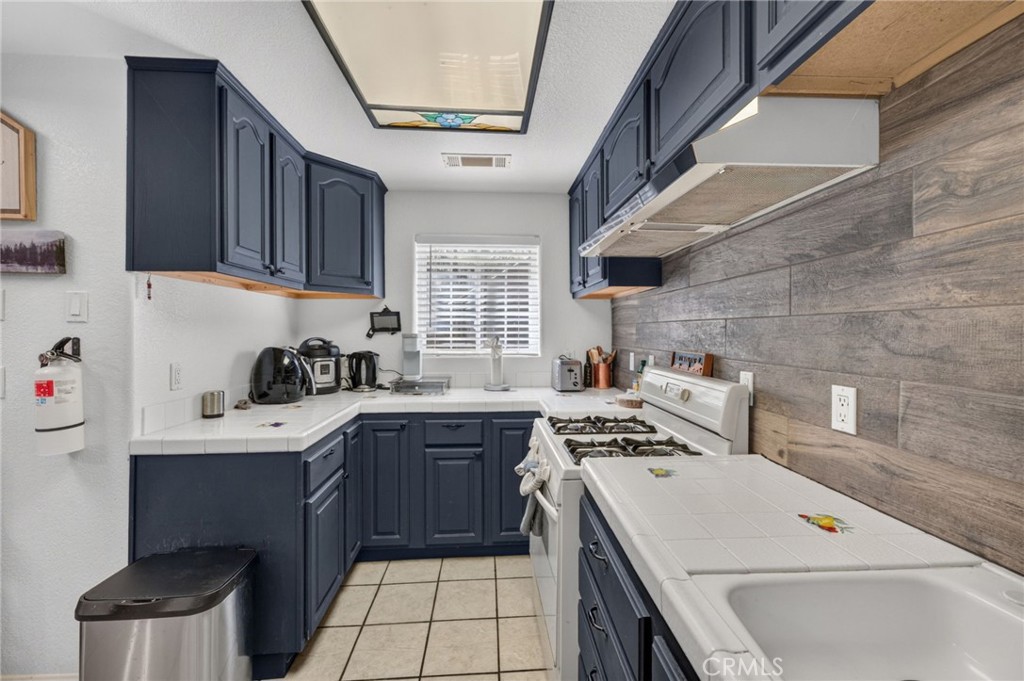 518 W Aeroplane Property Photo 25