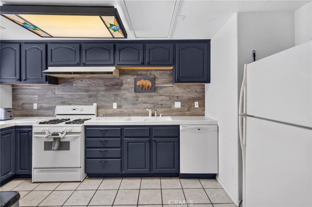 518 W Aeroplane Property Photo 27