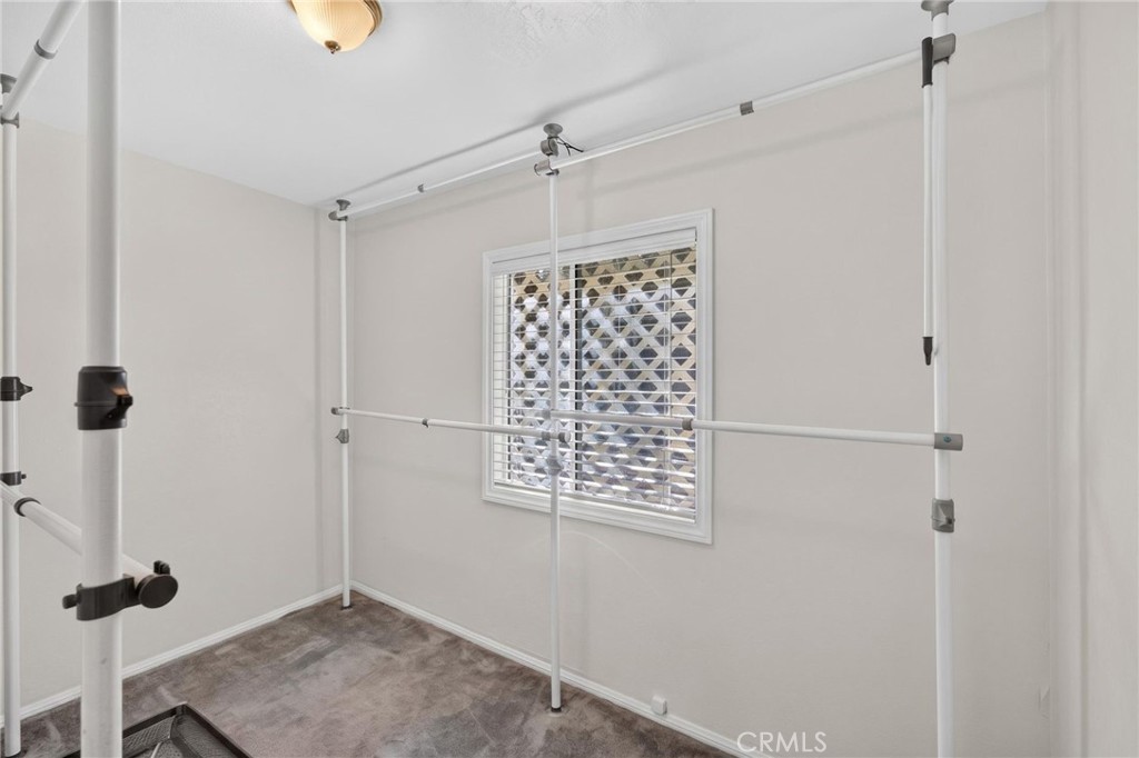 518 W Aeroplane Property Photo 37