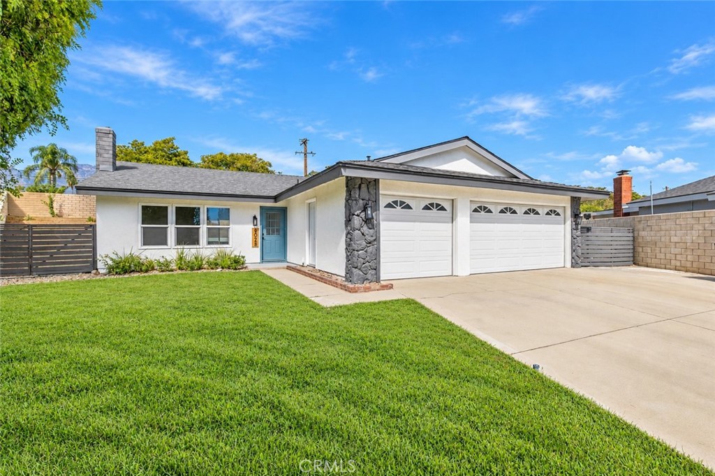 8028 Spinel Property Photo 1