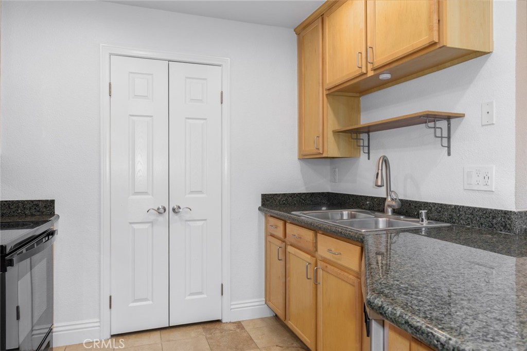 2380 Del Mar Way 302 Property Photo 10