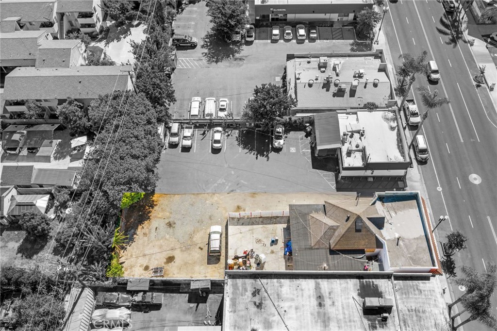 725 S Main Street Property Photo 4