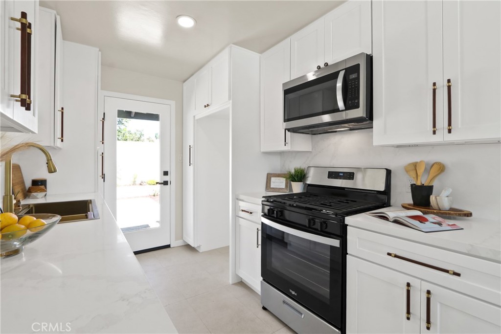 2367 W 230th Property Photo 11