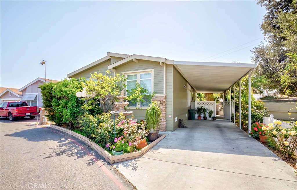 15 Pine Via Property Photo 2