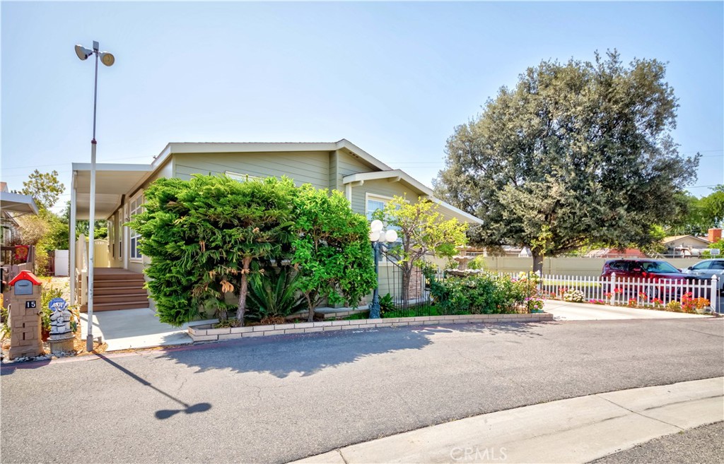 15 Pine Via Property Photo 3
