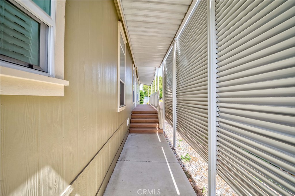 15 Pine Via Property Photo 8