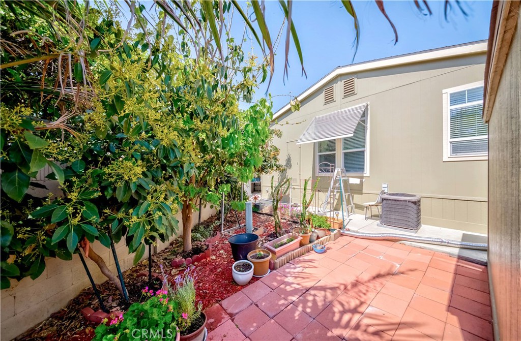 15 Pine Via Property Photo 9
