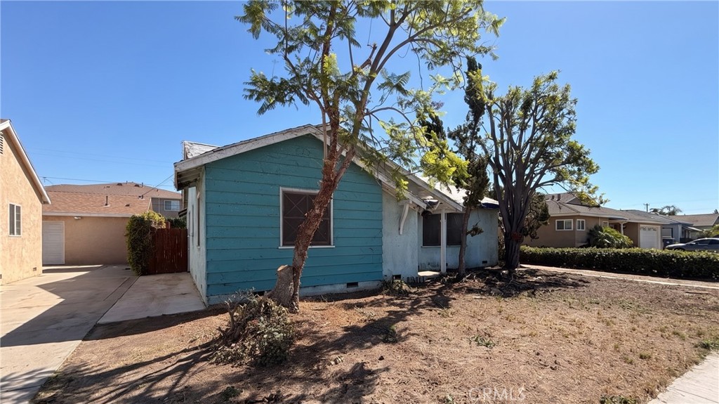 12532 Woodland Lane Property Photo 3