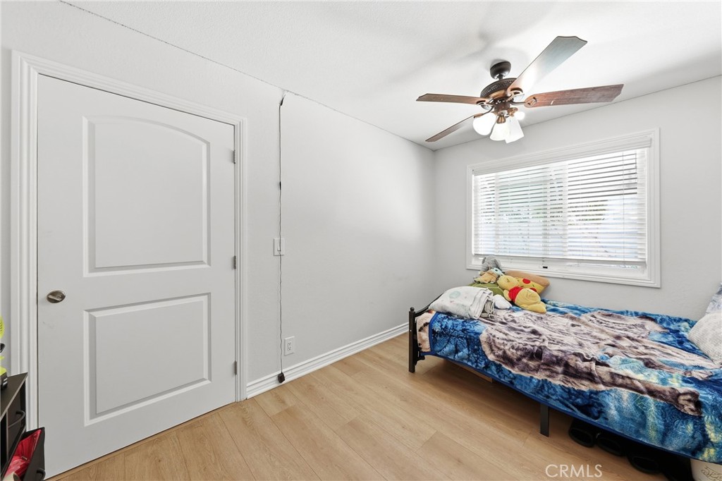 2542 N Pacific Property Photo 13