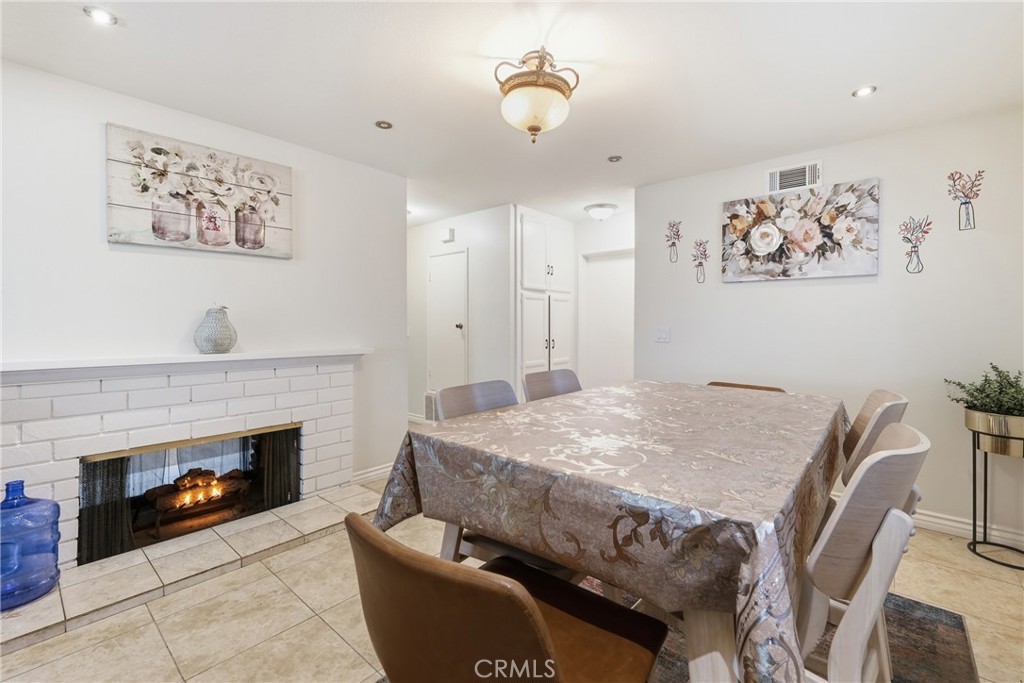 2542 N Pacific Property Photo 17