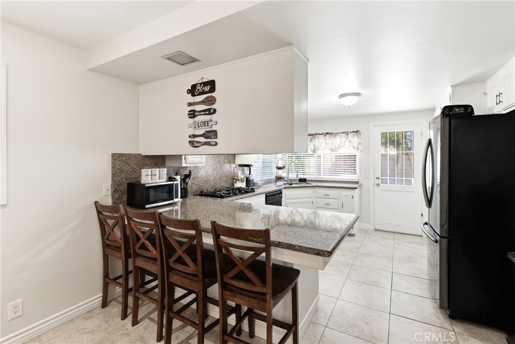 2542 N Pacific Property Photo 18