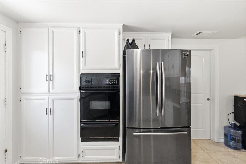 2542 N Pacific Property Photo 22