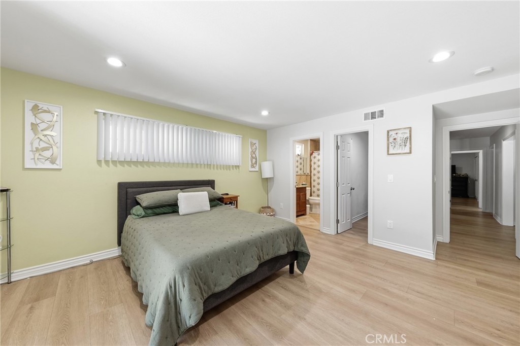 2542 N Pacific Property Photo 29