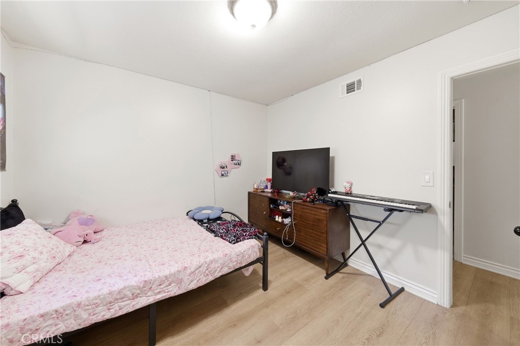 2542 N Pacific Property Photo 32