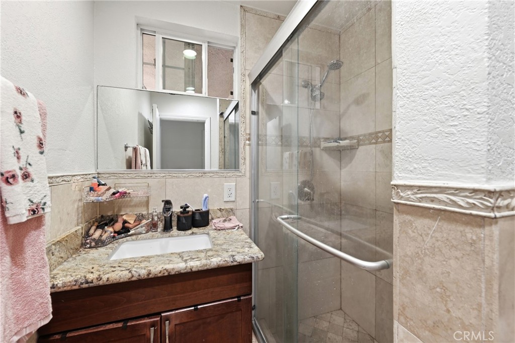 2542 N Pacific Property Photo 33