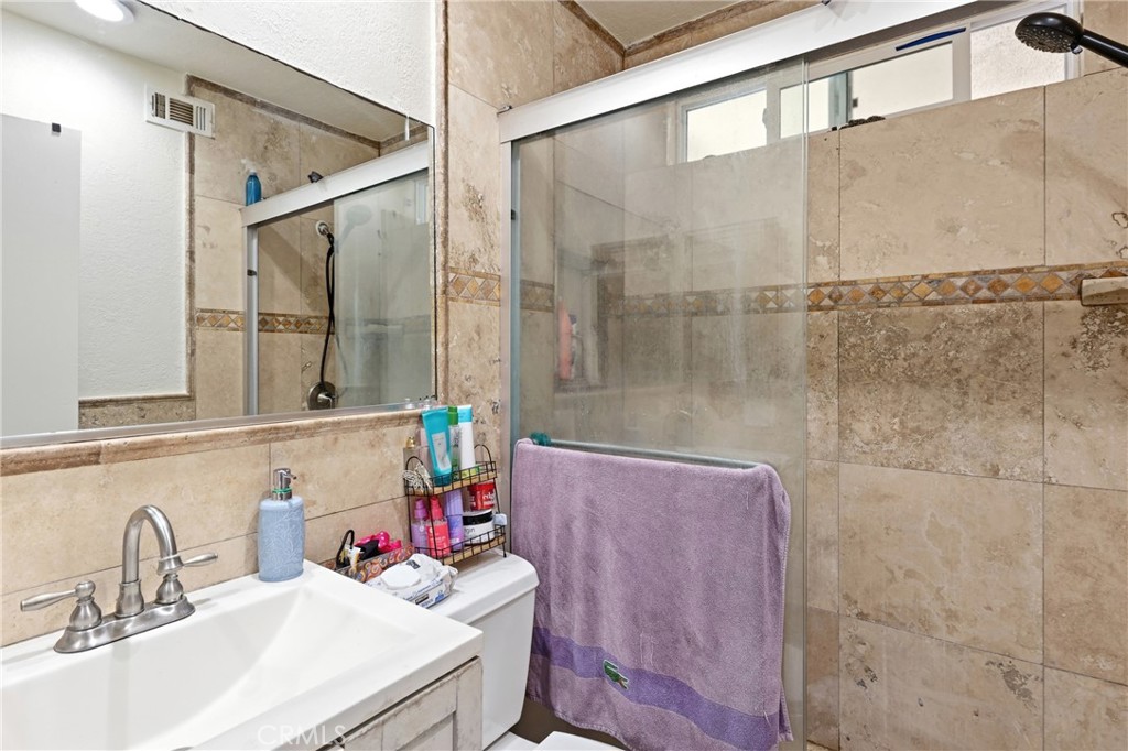 2542 N Pacific Property Photo 37