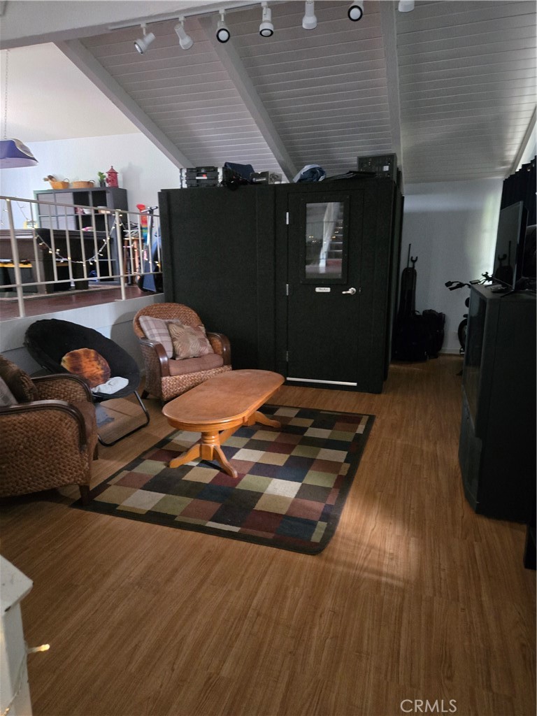 13542 Carroll Way Property Photo 8