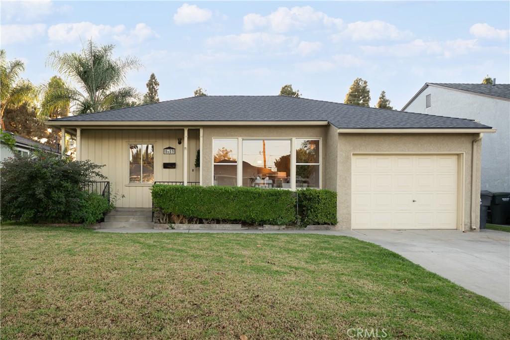 5623 Pimenta Property Photo 3