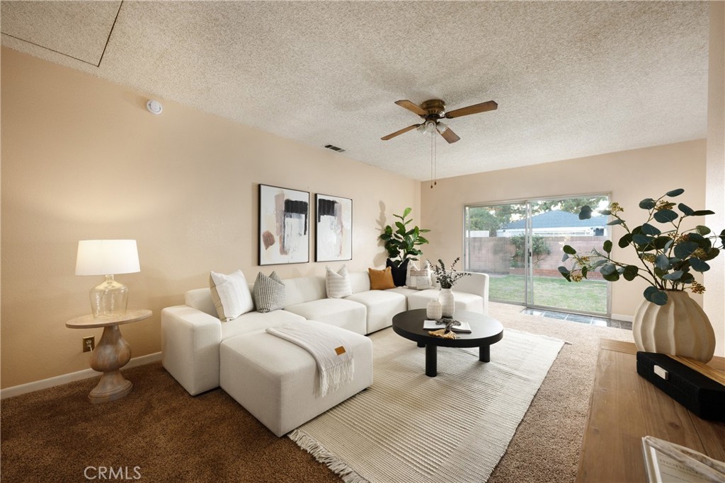 5623 Pimenta Property Photo 7