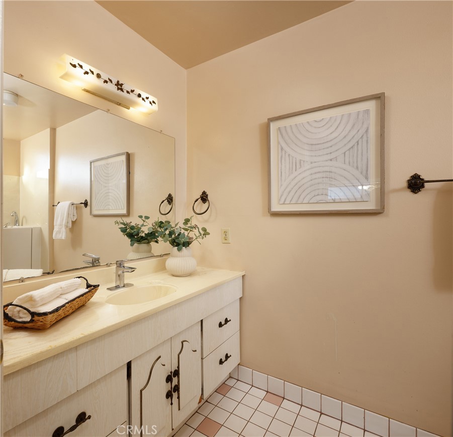 5623 Pimenta Property Photo 16