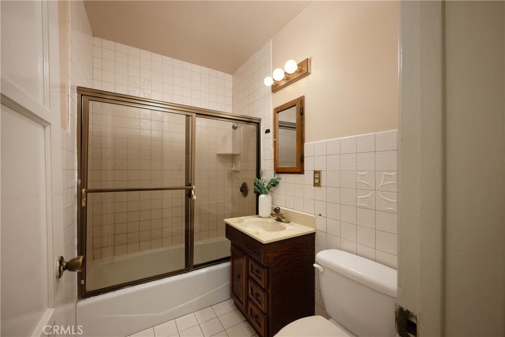 5623 Pimenta Property Photo 20