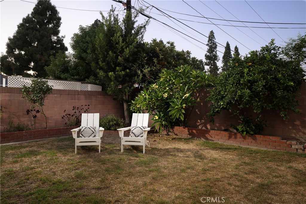 5623 Pimenta Property Photo 21