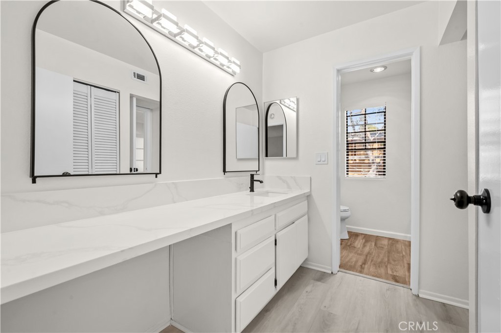 1903 Temple Avenue 210 Property Photo 7