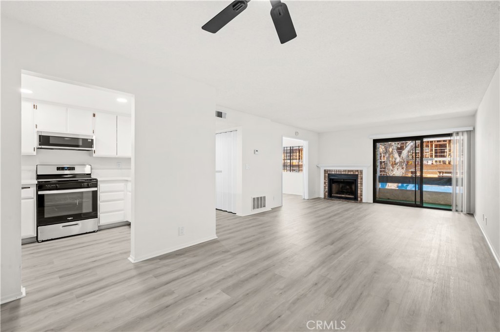 1903 Temple Avenue 210 Property Photo 11