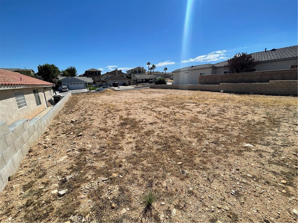 18200 Kalin Ranch Drive Property Photo 2