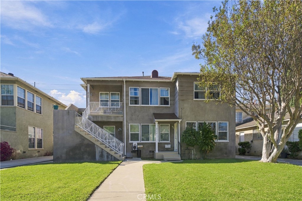 824 W Glenoaks Property Photo 3