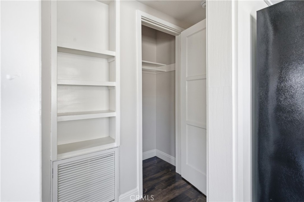 824 W Glenoaks Property Photo 16