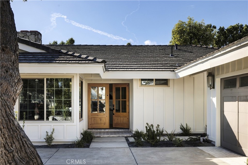1907 Leeward Property Photo 12