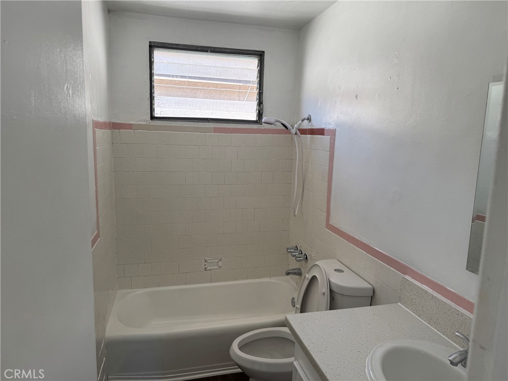 7223 Pickering 5 Property Photo 6