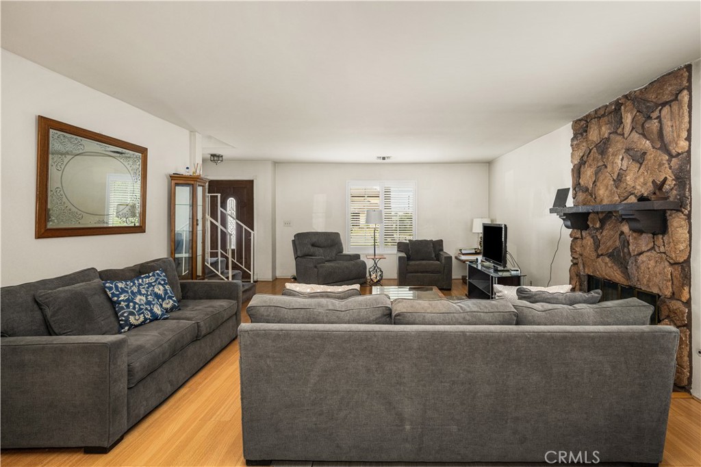 402 Greendale Drive Property Photo 6