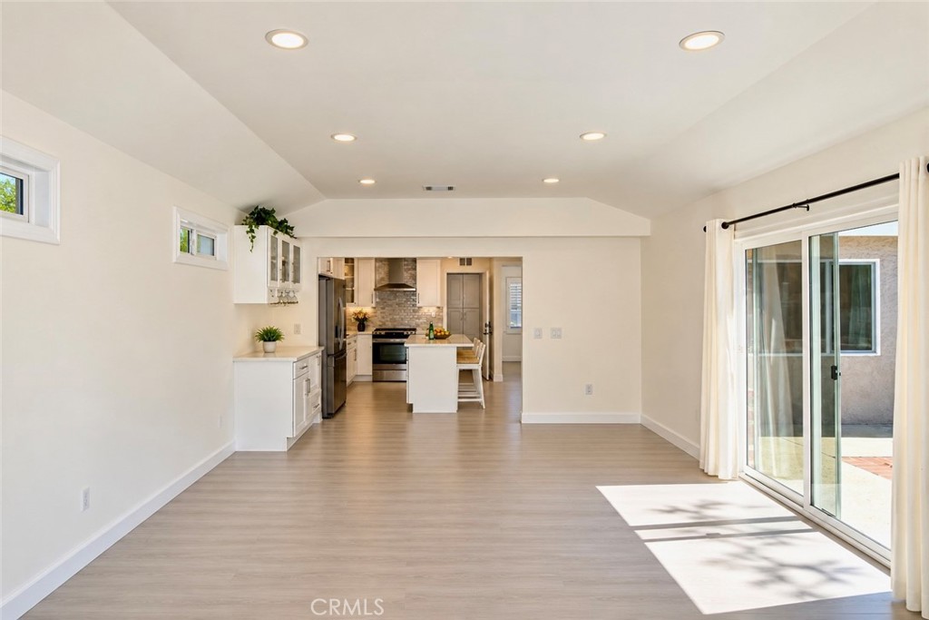 13281 Mono Place Property Photo 34