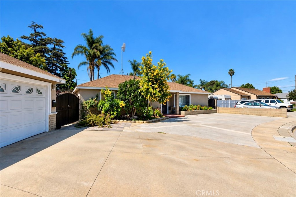 13281 Mono Place Property Photo 40