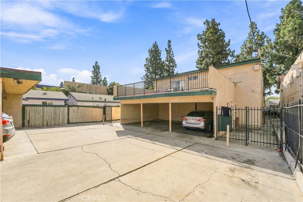 409 E Pine Street Property Photo 9