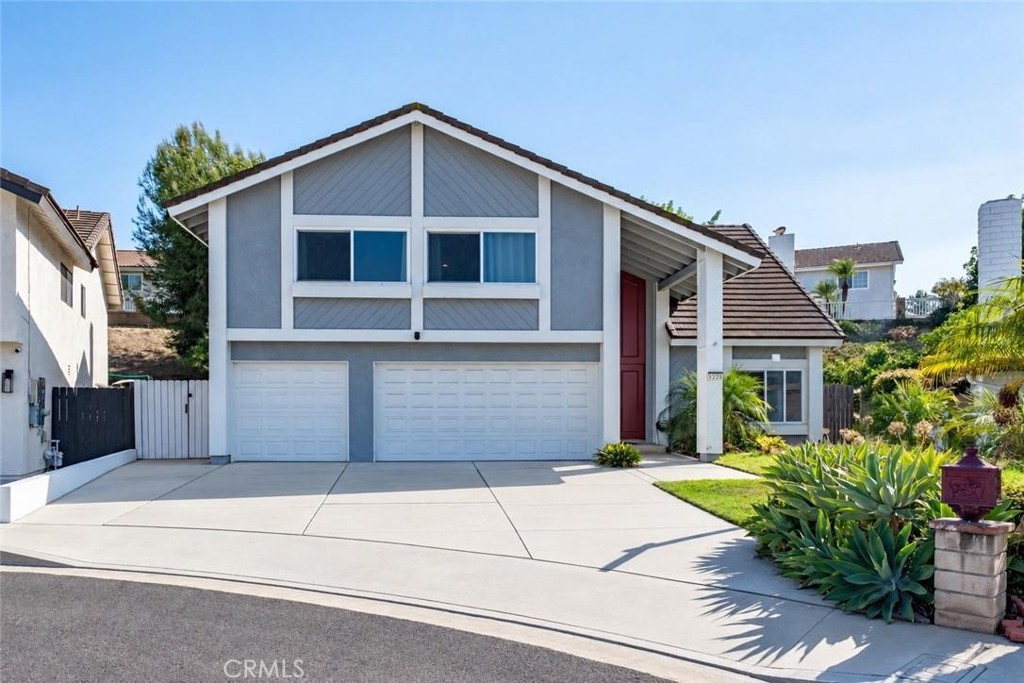 1220 Spring Tree Court Property Photo 2