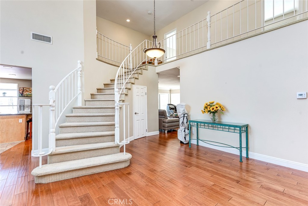 2245 Pickwick Property Photo 4