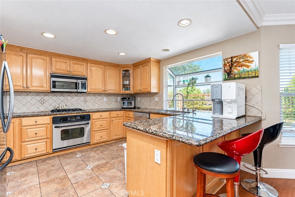 2245 Pickwick Property Photo 11