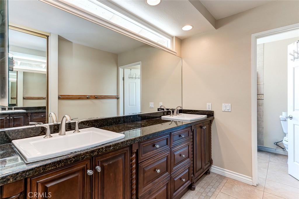 2245 Pickwick Property Photo 18