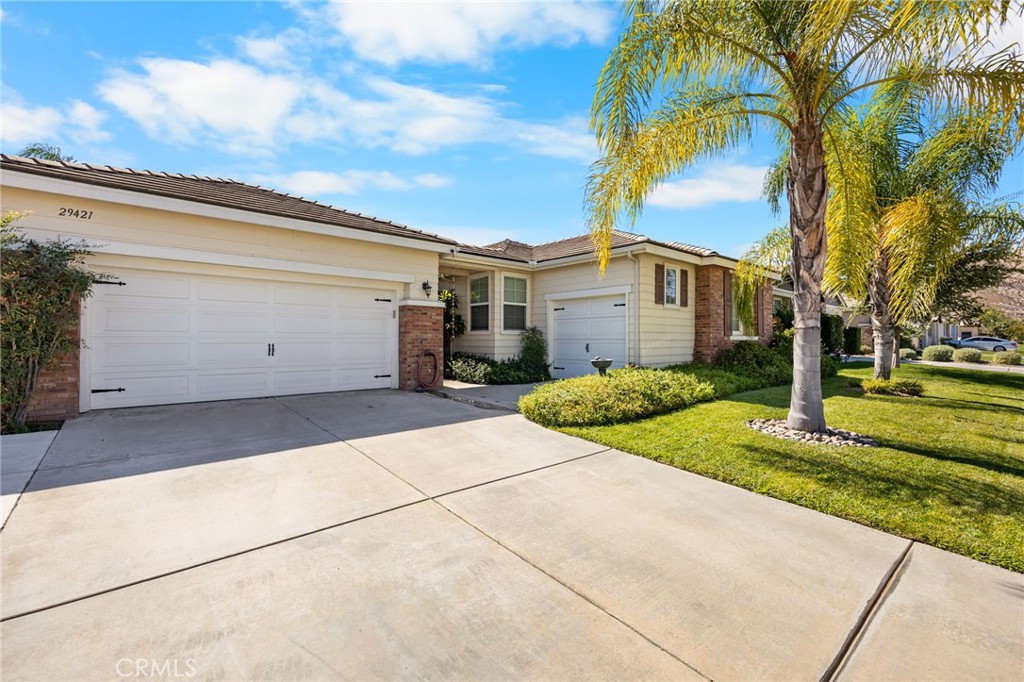 29421 Lake Hills Property Photo 2